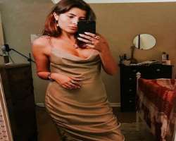 The star has a tall height and slim figure. She looks gorgeous whatever she wears.